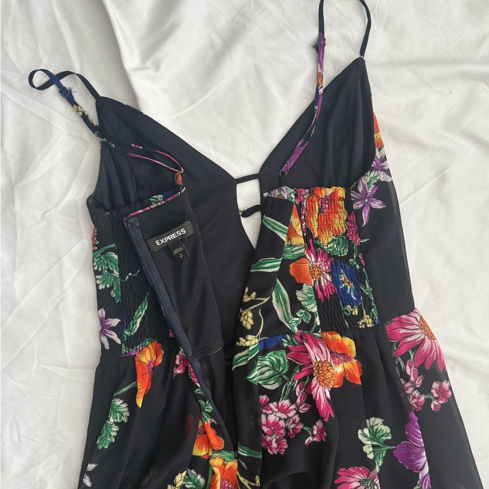 Express Floral Maxi Dress - Picture 3 of 4